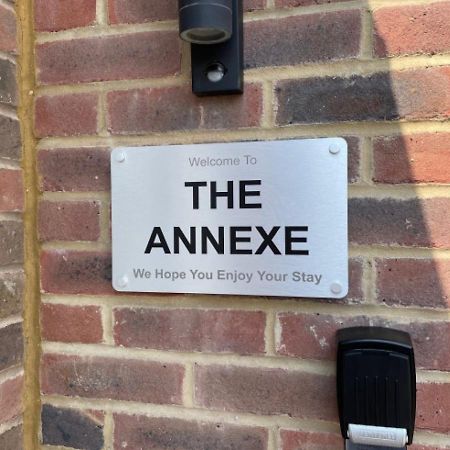 The Annexe - Pagham Apartment ภายนอก รูปภาพ