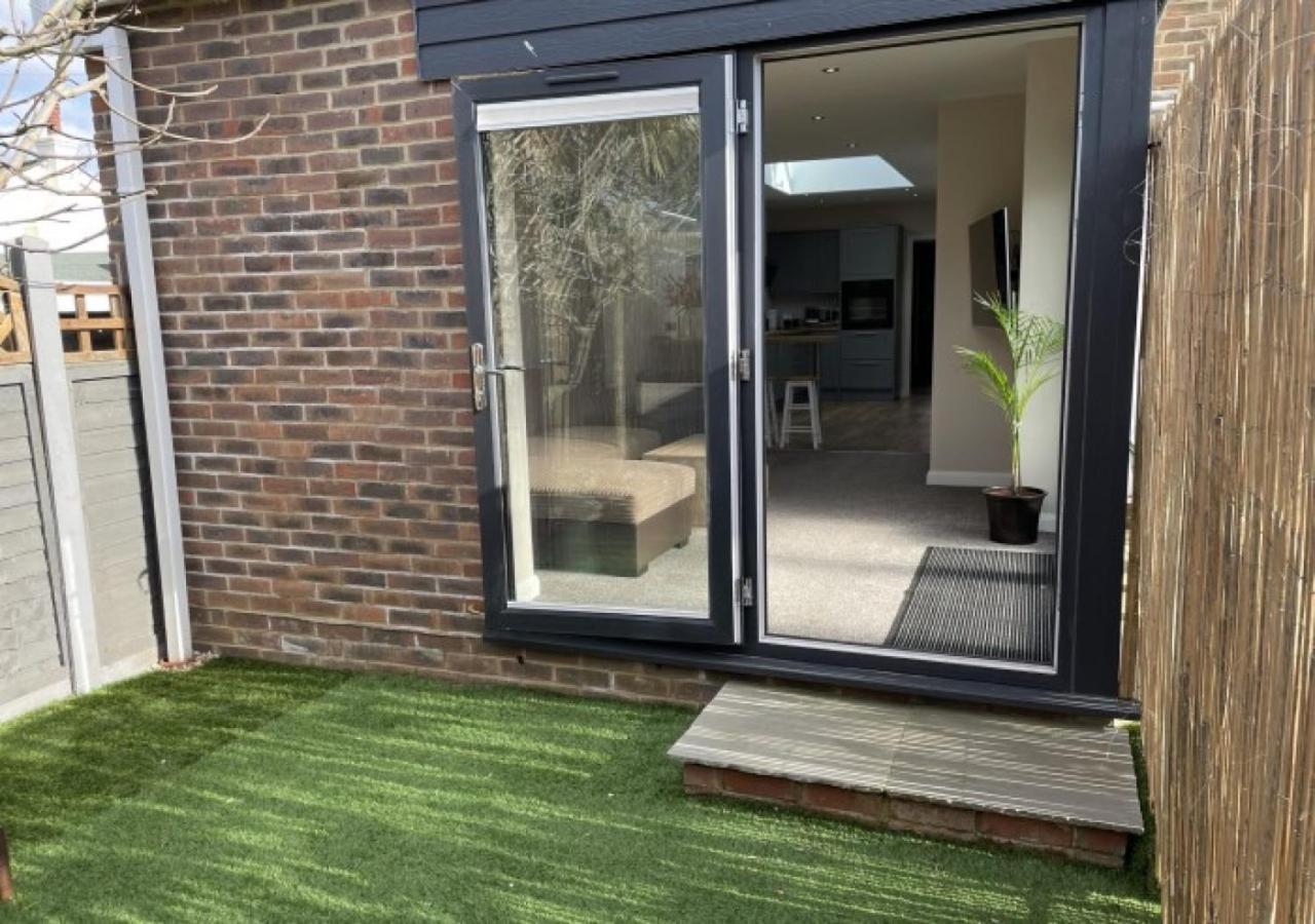 The Annexe - Pagham Apartment ภายนอก รูปภาพ